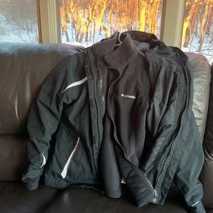 Lg Columbia 2in1 jacket.  Fleece jacket removes like new condition